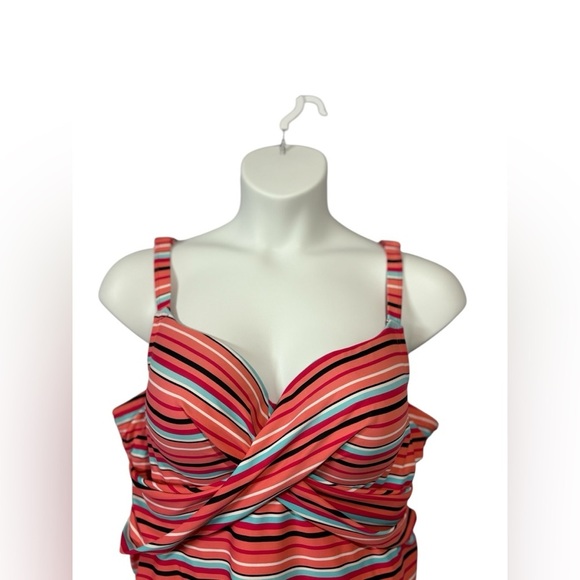 Penningtons, Plus Size Striped Sweetheart Tankini, 2X (44C), Multicolor βοΈ - Picture 2 of 10